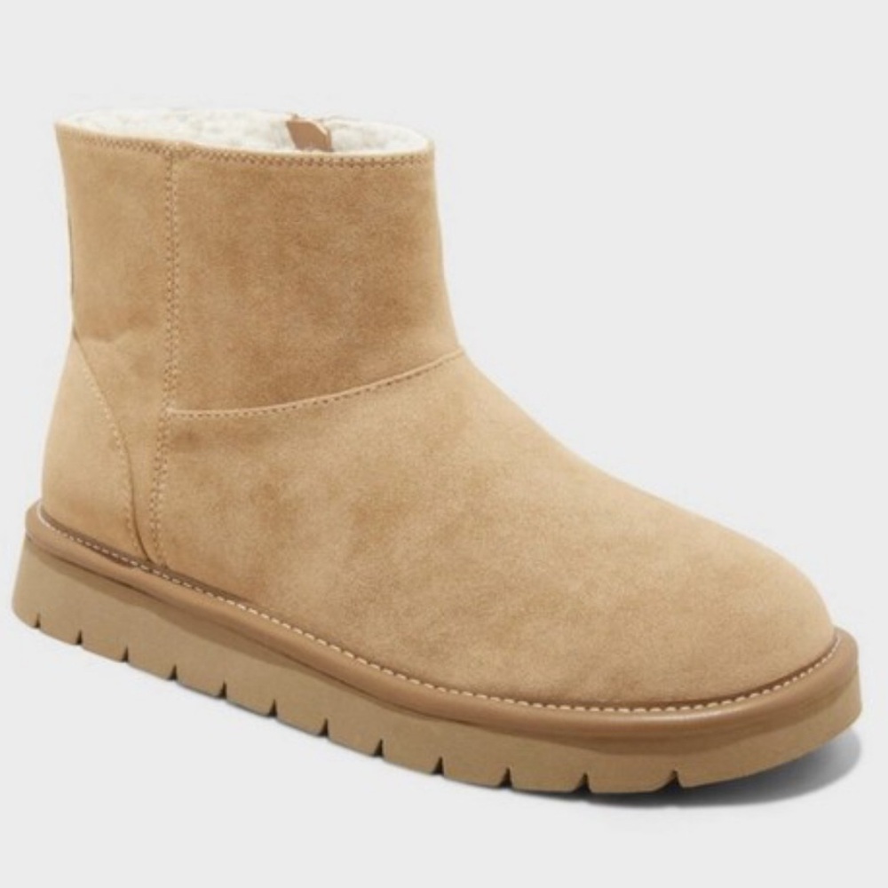 Universal Thread Women May Boots‎ With Memory Foam Tan NIB - Size 7